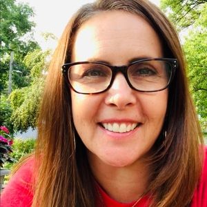 Meet your Posher, Angela